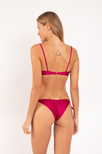 Załaduj obraz do przeglądarki galerii, Model Back: Rio De Sol Figi Bikini Bottom Shimmer-Desejo Cheeky-Tie-Gold