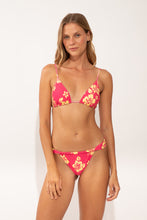 Załaduj obraz do przeglądarki galerii, Model Front: Wednesday In Hawaii By Rio De Sol Figi Bikini Bottom Pua-Guava Waimea