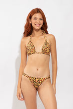 Załaduj obraz do przeglądarki galerii, Model Front: Rio De Sol Top Bikini Top Yellow-Feline Mel