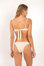 Załaduj obraz do przeglądarki galerii, Model Back: Rio De Sol Top Bikini Top Brisa-Offwhite Juliette