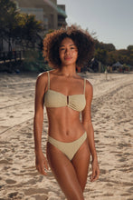 Załaduj obraz do przeglądarki galerii, Image 14: Rio De Sol Top Bikini Top Brisa-Pistache Sara