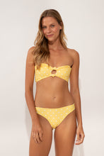 Załaduj obraz do przeglądarki galerii, Model Front: Wednesday In Hawaii By Rio De Sol Top Bikini Top Kiko-Lilikoi Lani