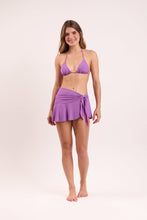 Załaduj obraz do przeglądarki galerii, Model Front: Rio De Sol Spódnica Plażowa Bio-Floreira Mini Skirt