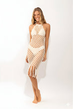 Załaduj obraz do przeglądarki galerii, Model Front: Rio De Sol Midi Dress Offwhite Serena Dress