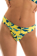 Załaduj obraz do przeglądarki galerii, Gallery: Rio De Sol Figi Bikini Bottom Lemon Flower Tri Cos