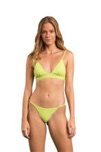 Załaduj obraz do przeglądarki galerii, Model Front: Rio De Sol Top Bikini Top Bora-Citrus Tri-Cos