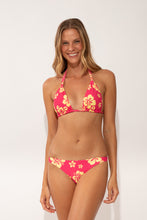 Załaduj obraz do przeglądarki galerii, Model Front: Wednesday In Hawaii By Rio De Sol Figi Bikini Bottom Pua-Guava Oahu