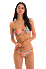 Załaduj obraz do przeglądarki galerii, Model Front: Rio De Sol Zestaw Bikini Set Frutti Bralette Essential