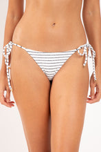 Załaduj obraz do przeglądarki galerii, Gallery: Rio De Sol Figi Bikini Bottom Linea-White Cheeky-Tie