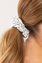 Załaduj obraz do przeglądarki galerii, Image 03: Rio De Sol Akcesoria Do Włosów Linea-White Scrunchie