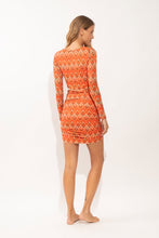 Załaduj obraz do przeglądarki galerii, Model Back: Rio De Sol Mini Dress Maracai Laura Dress