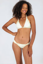 Załaduj obraz do przeglądarki galerii, Model Front: Rio De Sol Zestaw Bikini Set Off-White Mel