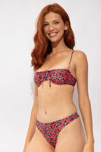 Załaduj obraz do przeglądarki galerii, Image 07: Rio De Sol Top Bikini Top Coral-Feline Balconet-Tie
