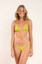 Załaduj obraz do przeglądarki galerii, Model Front: Rio De Sol Top Bikini Top Fluity-Abacateiro Tri-Inv