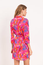 Załaduj obraz do przeglądarki galerii, Model Back: Rio De Sol Sukienki Koszulowe Flavors Chemise