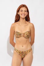 Załaduj obraz do przeglądarki galerii, Model Front: Rio De Sol Figi Bikini Bottom Yellow-Feline Essential-Comfy