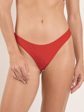 Załaduj obraz do przeglądarki galerii, Gallery: Rio De Sol Figi Bikini Bottom Shimmer-Liquor Essential-Comfy