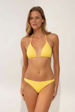 Załaduj obraz do przeglądarki galerii, Model Front: Wednesday In Hawaii By Rio De Sol Figi Bikini Bottom Lilikoi Oahu