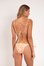 Załaduj obraz do przeglądarki galerii, Model Back: Rio De Sol Top Bikini Top Sahari Lia