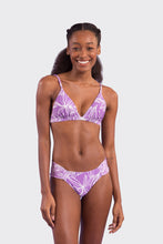 Załaduj obraz do przeglądarki galerii, Model Front: Rio De Sol Zestaw Bikini Set Trail-Purple Tri-Fixo Baobi-Cheeky