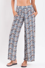 Załaduj obraz do przeglądarki galerii, Gallery: Rio De Sol Spodnie Plażowe Ikat Wide Pants