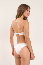 Załaduj obraz do przeglądarki galerii, Model Back: Rio De Sol Zestaw Bikini Set Sand-White Kora Leblon