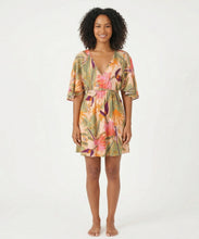 Załaduj obraz do przeglądarki galerii, Model Front: Rio De Sol Mini Dress Oasis Mini Dress