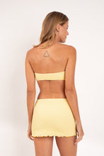 Załaduj obraz do przeglądarki galerii, Model Back: Rio De Sol Mini Dress Drift-Butterglow Lulu Dress