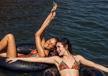 Załaduj obraz do przeglądarki galerii, Image 06: Rio De Sol Top Bikini Top Tropics Tri-Inv