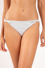 Załaduj obraz do przeglądarki galerii, Gallery: Rio De Sol Figi Bikini Bottom Linea-White Mel-Comfy