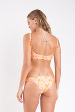 Załaduj obraz do przeglądarki galerii, Model Back: Rio De Sol Figi Bikini Bottom Dreamy Essential