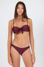 Załaduj obraz do przeglądarki galerii, Model Front: Rio De Sol Figi Bikini Bottom Barolo Essential