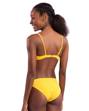 Załaduj obraz do przeglądarki galerii, Image 07: Rio De Sol Zestaw Bikini Set Malibu-Yellow Balconet Essential-Comfy