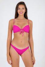 Załaduj obraz do przeglądarki galerii, Model Front: Rio De Sol Top Bikini Top Cotele-Amaranto Balconet-Pushup