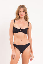 Załaduj obraz do przeglądarki galerii, Model Front: Rio De Sol Figi Bikini Bottom Dots-Black Essential-Comfy