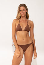 Załaduj obraz do przeglądarki galerii, Model Front: Wednesday In Hawaii By Rio De Sol Figi Bikini Bottom Coco Kaleia-Comfy