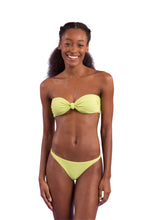Załaduj obraz do przeglądarki galerii, Model Front: Rio De Sol Zestaw Bikini Set Bora-Citrus Bandeau-Joy Leblon-Fio