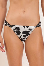 Załaduj obraz do przeglądarki galerii, Gallery: Rio De Sol Figi Bikini Bottom Poppy Mel-Comfy
