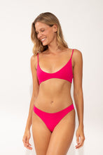 Załaduj obraz do przeglądarki galerii, Image 06: Wednesday In Hawaii By Rio De Sol Zestaw Bikini Set Guava Hana Sunset