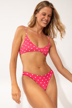 Załaduj obraz do przeglądarki galerii, Image 06: Wednesday In Hawaii By Rio De Sol Zestaw Bikini Set Kiko-Guava Hana Sunset