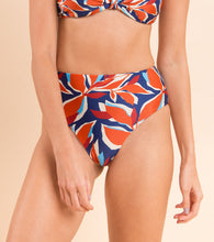 Załaduj obraz do przeglądarki galerii, Image 10: Rio De Sol Figi Bikini Bottom Leaves Hotpants