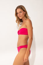 Załaduj obraz do przeglądarki galerii, Image 03: Wednesday In Hawaii By Rio De Sol Zestaw Bikini Set Guava Lani Waikiki