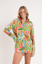Załaduj obraz do przeglądarki galerii, Model Front: Rio De Sol Sukienki Koszulowe Tropical Shirt Greta