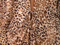 Załaduj i odtwarzaj film w przeglądarce Gallery, Video: Rio De Sol Sukienka Plażowa Leopard Long Dress