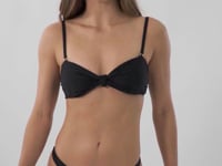 Załaduj i odtwarzaj film w przeglądarce Gallery, Video: Rio De Sol Zestaw Bikini Set Touch-Black Bandeau-Joy Mia