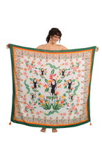 Załaduj obraz do przeglądarki galerii, Model Front: Rio De Sol Pareo Boho Canga