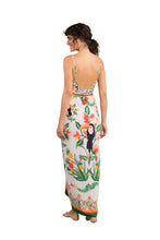 Załaduj obraz do przeglądarki galerii, Model Back: Rio De Sol Pareo Boho Canga