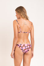 Załaduj obraz do przeglądarki galerii, Model Back: Rio De Sol Figi Bikini Bottom Amore-Pink Ibiza-Comfy