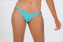 Załaduj obraz do przeglądarki galerii, Model Front: Rio De Sol Figi Bikini Bottom Breeze Leblon-Fio