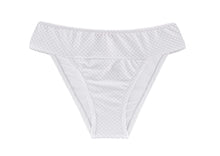 Załaduj obraz do przeglądarki galerii, Product Front: Rio De Sol Figi Bikini Bottom Cloque Branco Cos Comfort